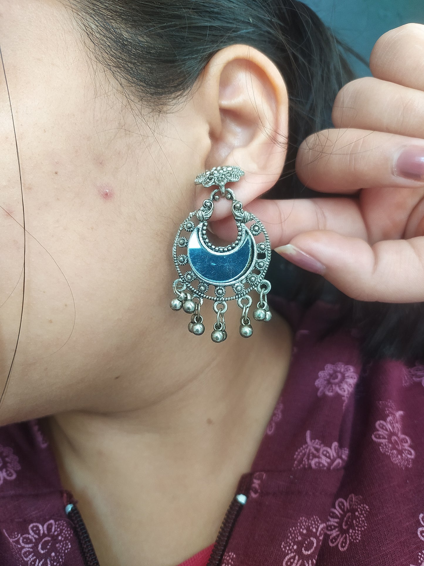White Metallic Jhumka (Earrings)